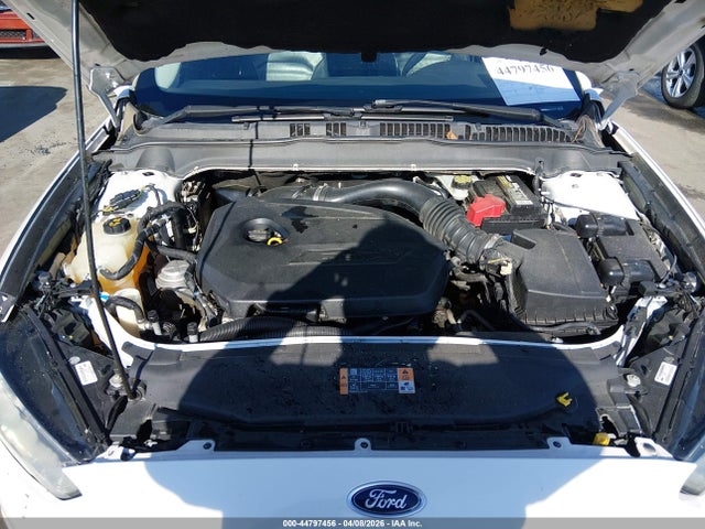 FORD FUSION SE - 10