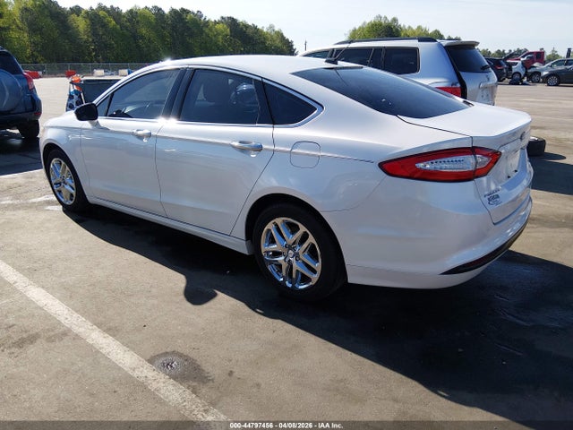 FORD FUSION SE - 3