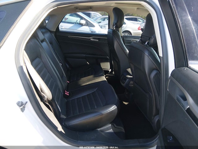 FORD FUSION SE - 8