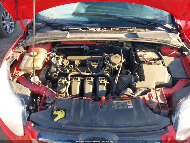 FORD FOCUS SE - 10