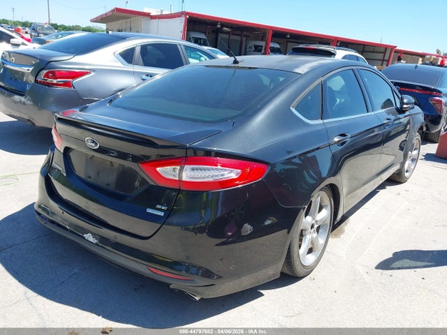 FORD FUSION SE - 4