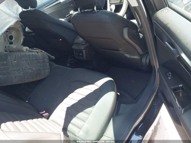 FORD FUSION SE - 8