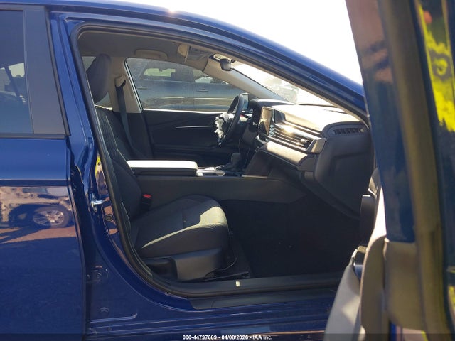 صورة 5 لـ 2025 Toyota CAMRY LE