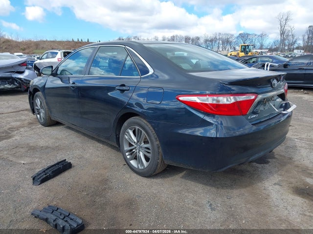 TOYOTA CAMRY - 3