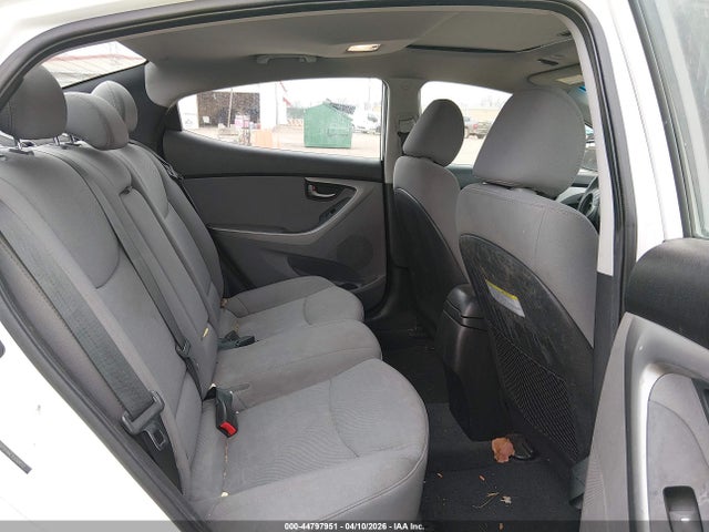 HYUNDAI ELANTRA SE - 8