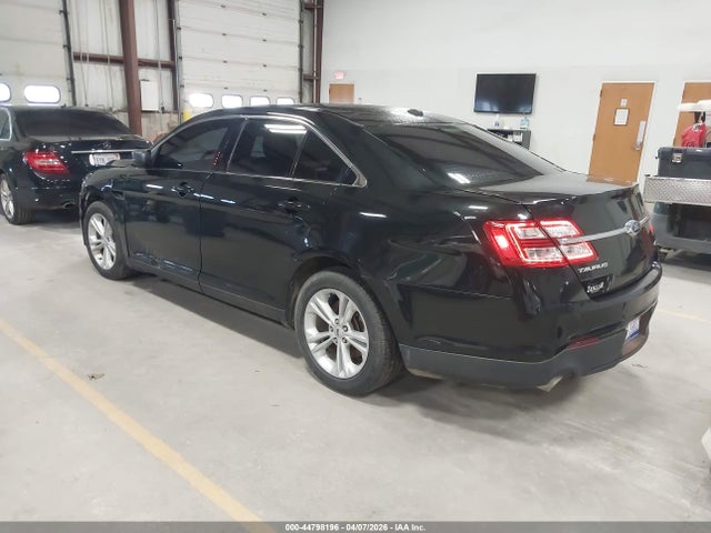 FORD TAURUS SE - 3