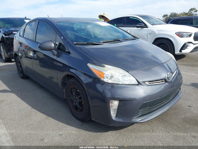 TOYOTA PRIUS - 1