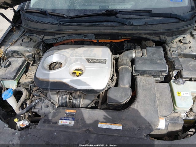 HYUNDAI SONATA HYBRID SE - 10