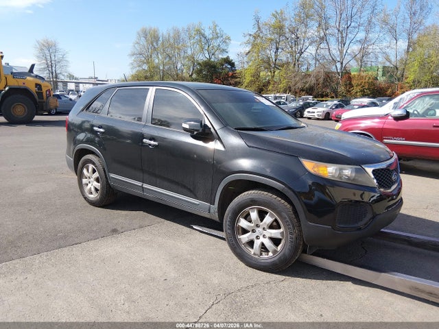 2013 KIA SORENTO LX