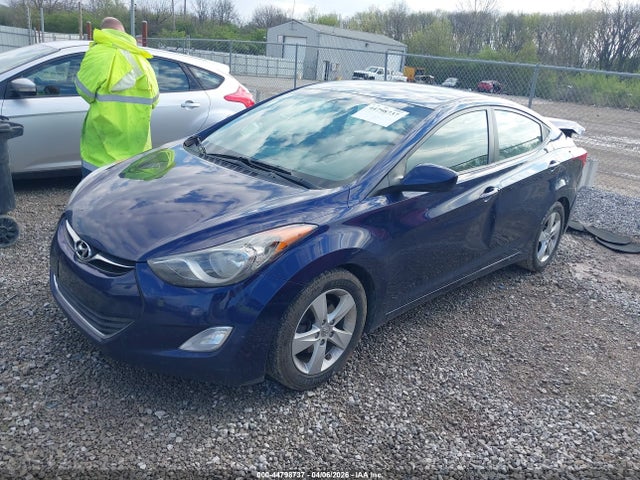 HYUNDAI ELANTRA GLS - 2