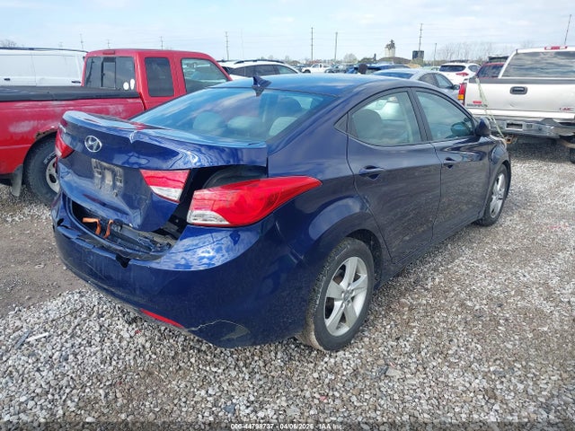 HYUNDAI ELANTRA GLS - 4
