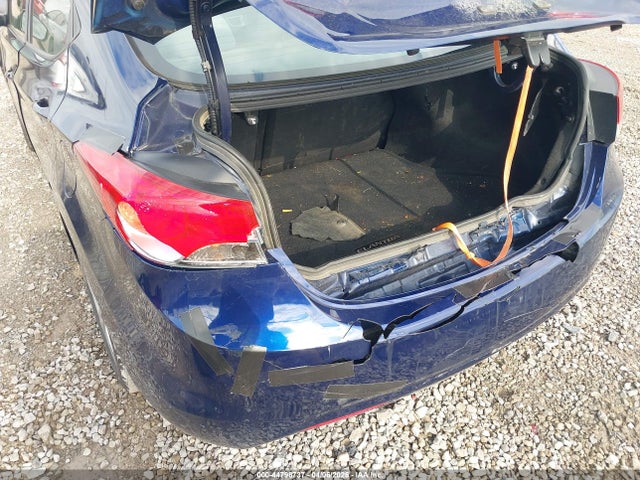 HYUNDAI ELANTRA GLS - 6