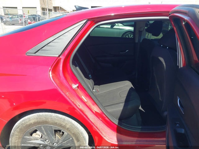 HYUNDAI ELANTRA SEL - 8