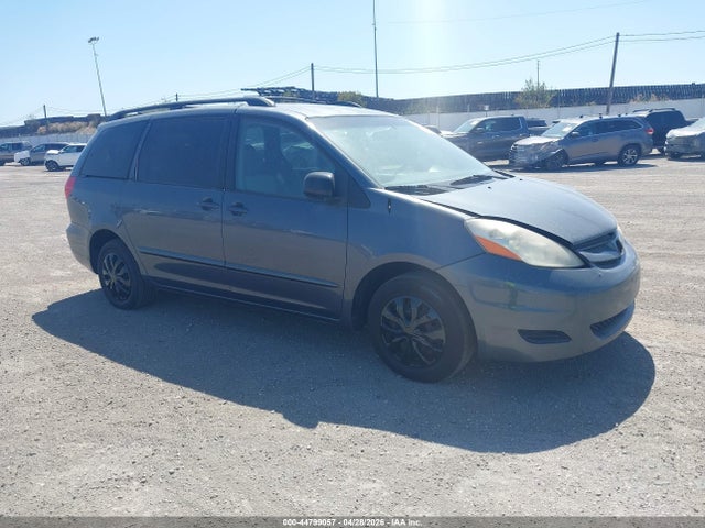 2008 TOYOTA SIENNA LE