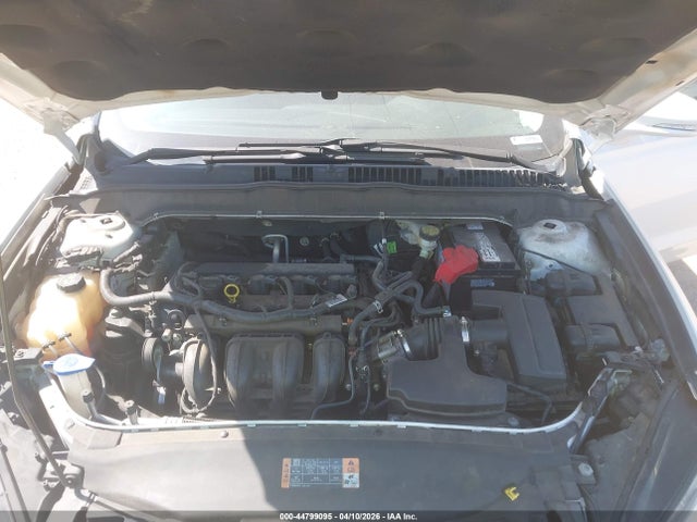 FORD FUSION SE - 10