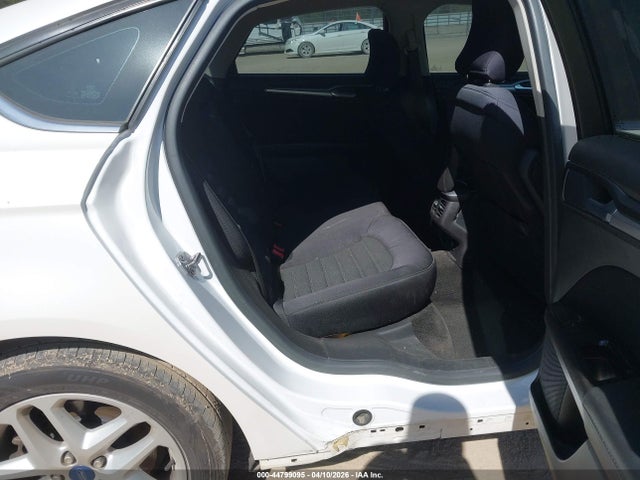 FORD FUSION SE - 8