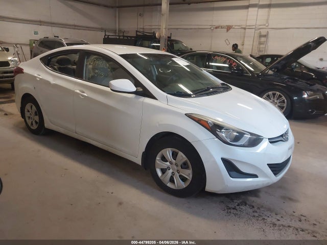 2016 HYUNDAI ELANTRA SE