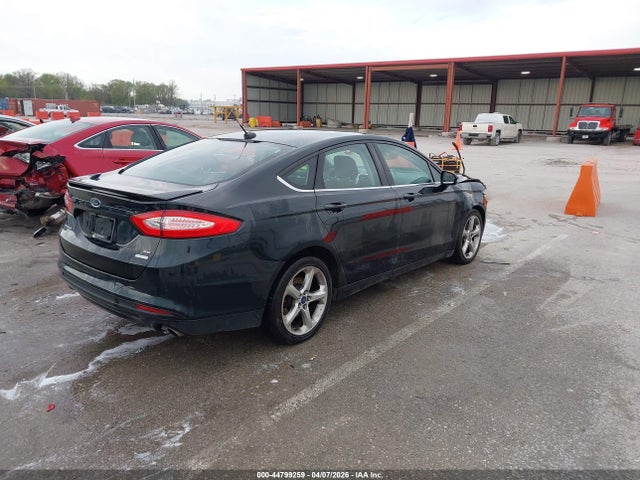FORD FUSION SE - 4