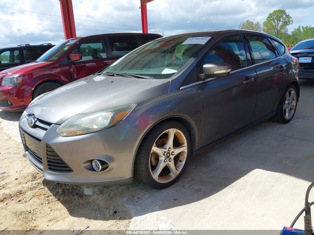 FORD FOCUS TITANIUM - 2