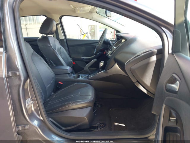 FORD FOCUS TITANIUM - 5