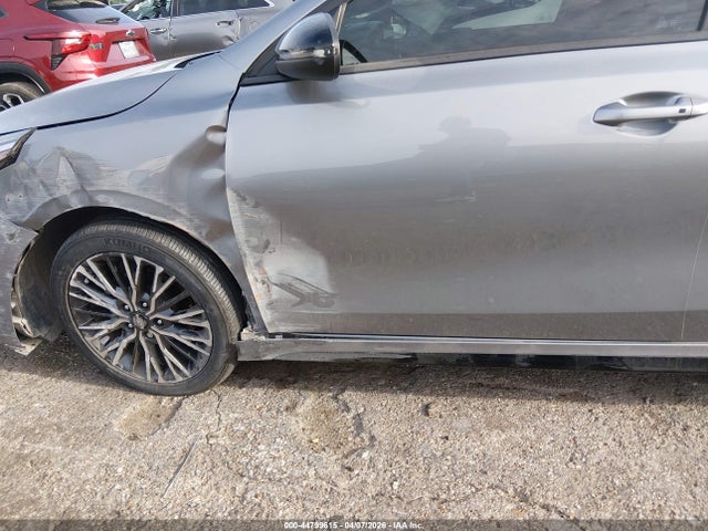 2024 KIA FORTE GT-LINE photo 6