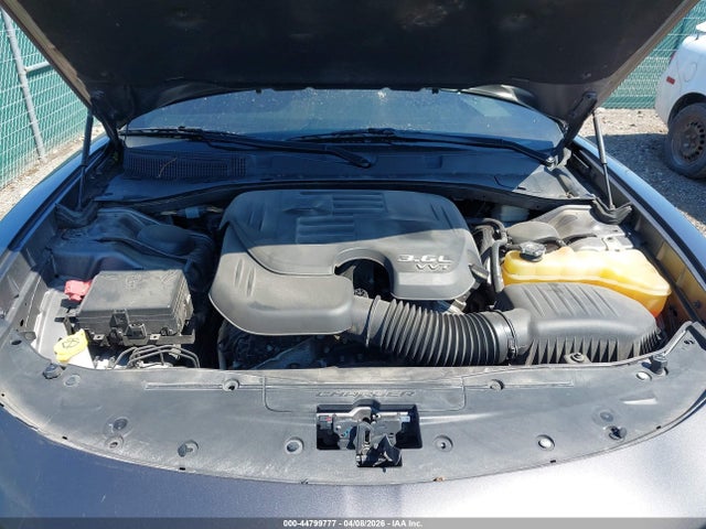 DODGE CHARGER SXT - 10