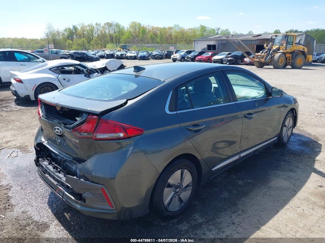 HYUNDAI IONIQ HYBRID SE - 4
