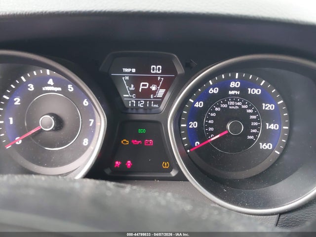 HYUNDAI ELANTRA SE - 7