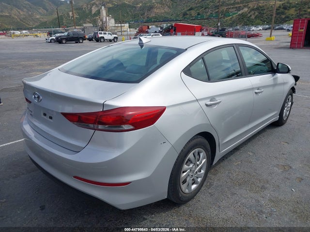 HYUNDAI ELANTRA SE - 4