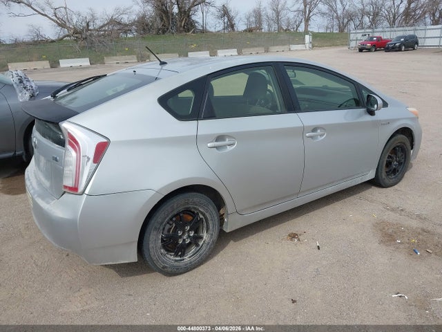 TOYOTA PRIUS - 4