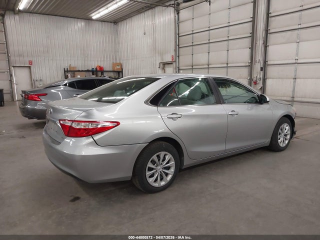 2015 Toyota CAMRY LE — миниатюра 4
