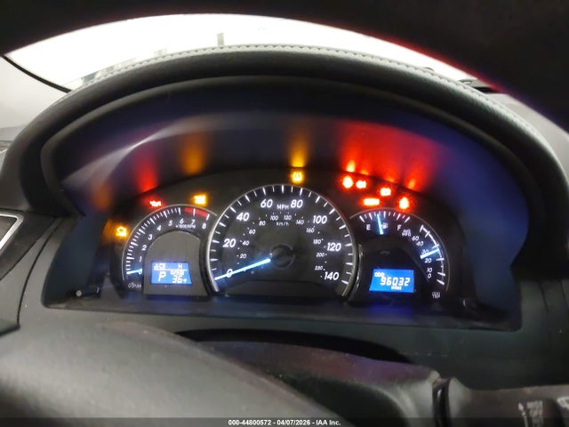 2015 Toyota CAMRY LE photo 7