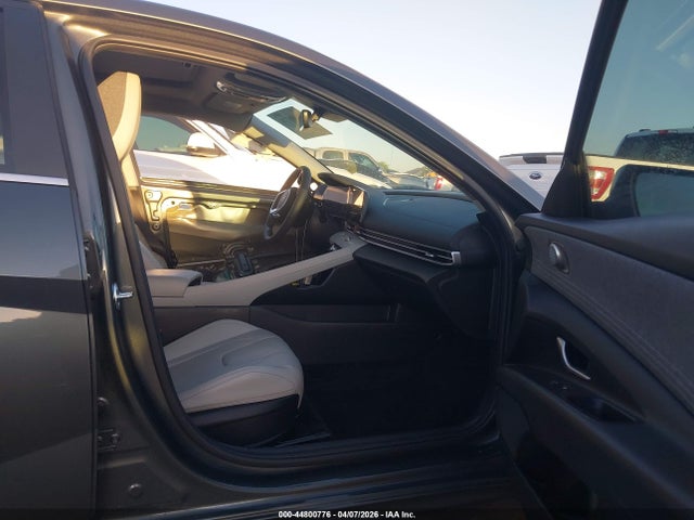 صورة 5 لـ 2025 Hyundai ELANTRA LIMITED