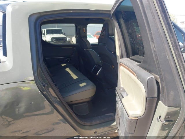 صورة 8 لـ 2022 Rivian R1T LAUNCH EDITION