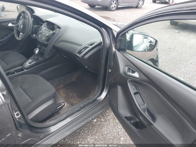 FORD FOCUS SE - 5