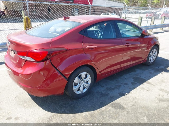 HYUNDAI ELANTRA SE - 4