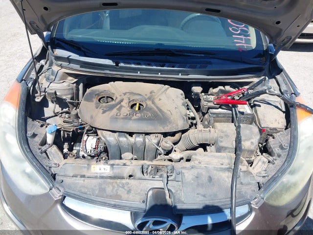 HYUNDAI ELANTRA GLS - 10