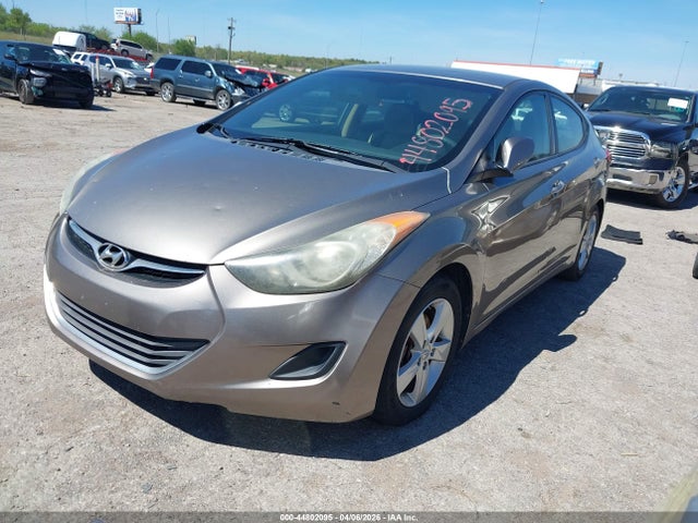 HYUNDAI ELANTRA GLS - 2