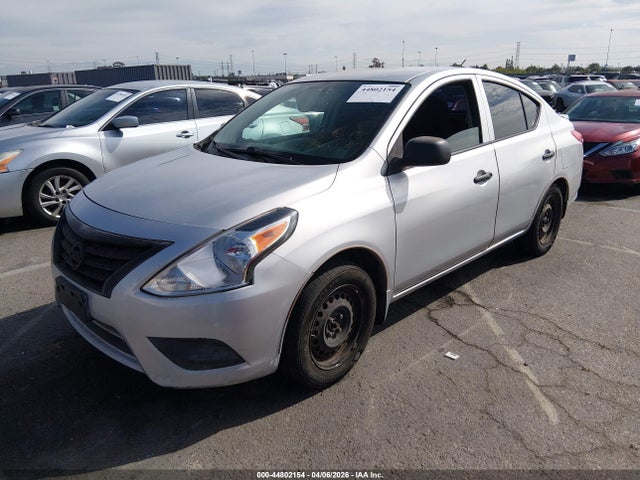2015 Nissan VERSA 1.6 S+ 照片 2