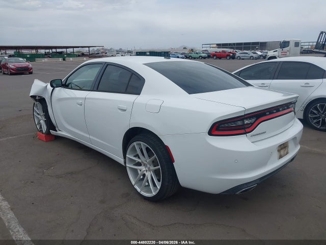 DODGE CHARGER SE - 3