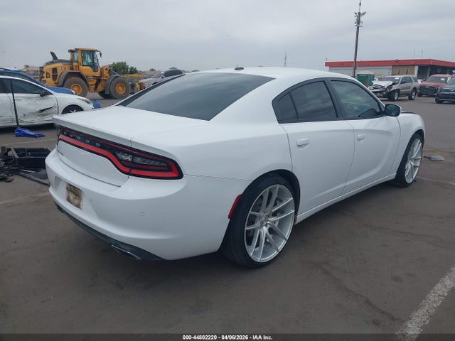 DODGE CHARGER SE - 4