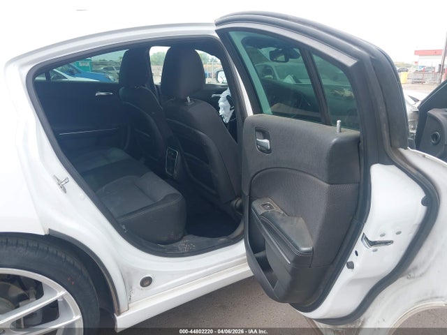 DODGE CHARGER SE - 8