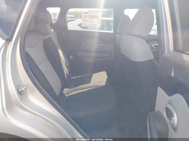 KIA SOUL - 8