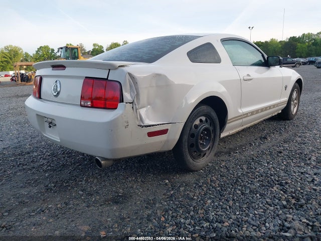 FORD MUSTANG V6 - 4