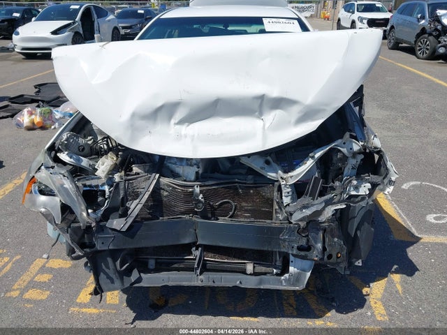 صورة 6 لـ 2016 Toyota CAMRY SE