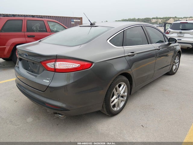 FORD FUSION SE - 4