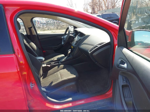 FORD FOCUS SE - 5