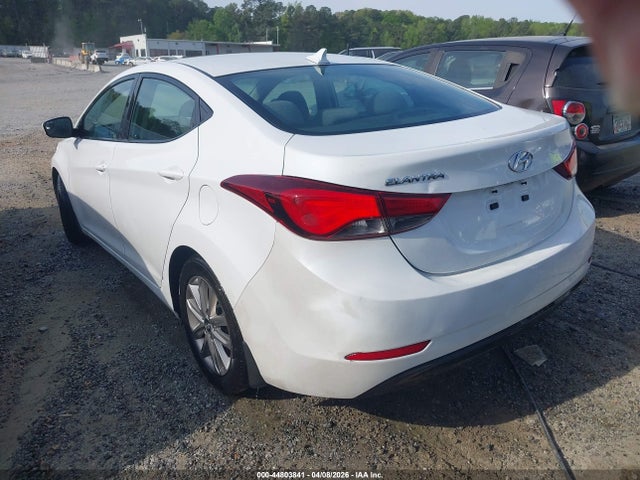 HYUNDAI ELANTRA SE - 3