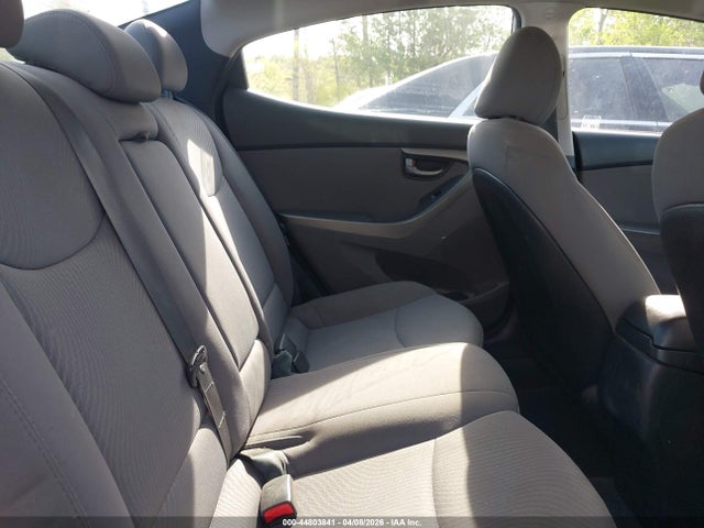 HYUNDAI ELANTRA SE - 8