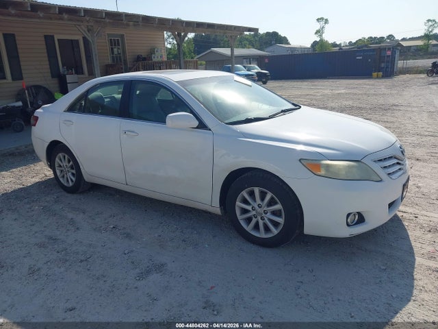 2010 TOYOTA CAMRY XLE V6